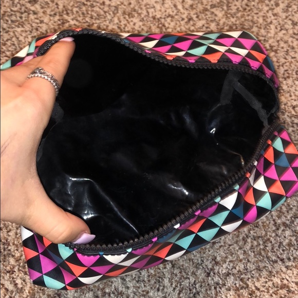 makeup bag!! - Picture 2 of 2